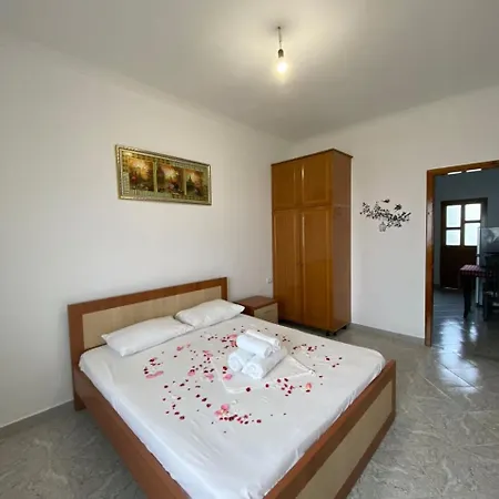 Garden Villa *