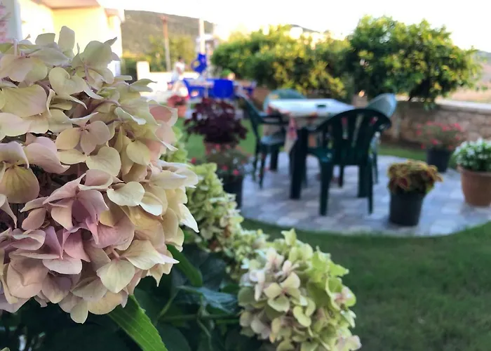 Garden Villa *